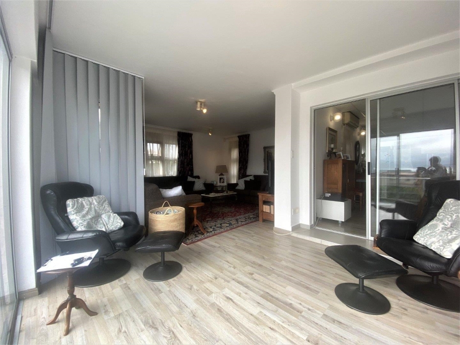 3 Bedroom Property for Sale in Wavecrest Eastern Cape